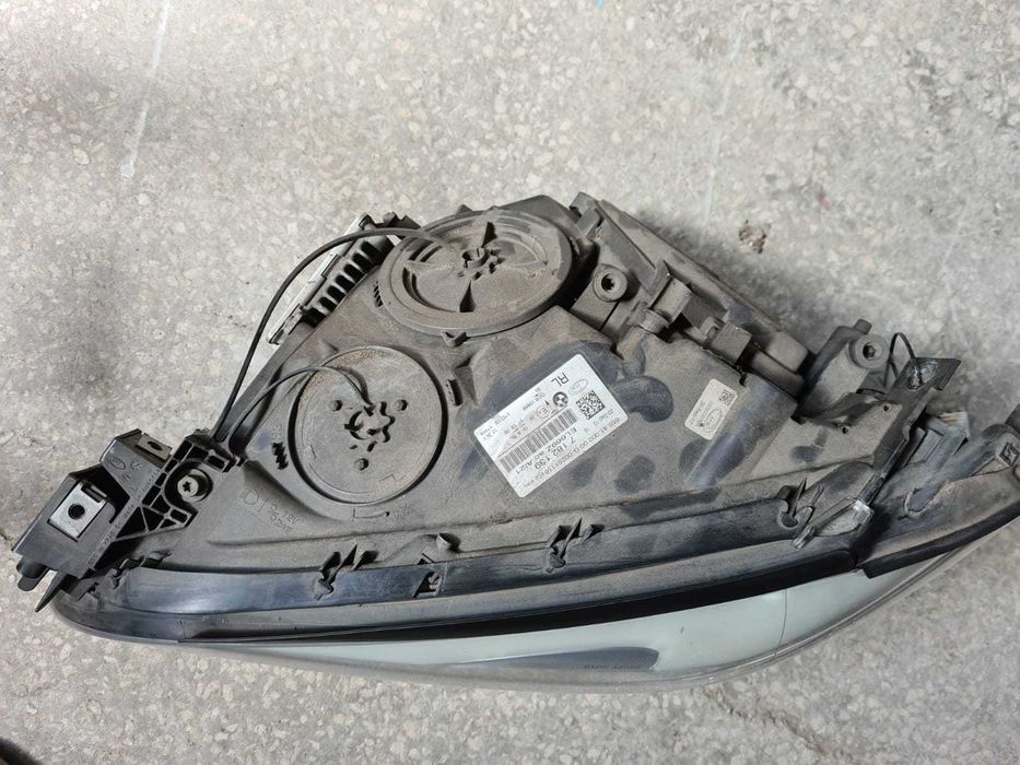 Far stanga bixenon bi-xenon BMW seria 7 F01