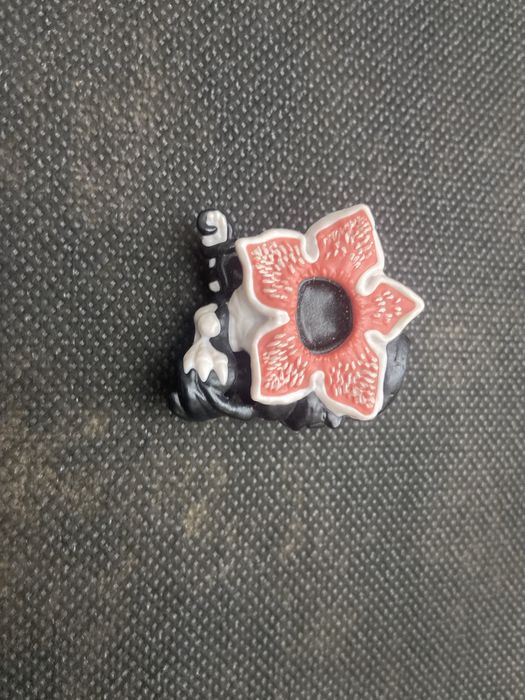 Фигурки по очень странным делам