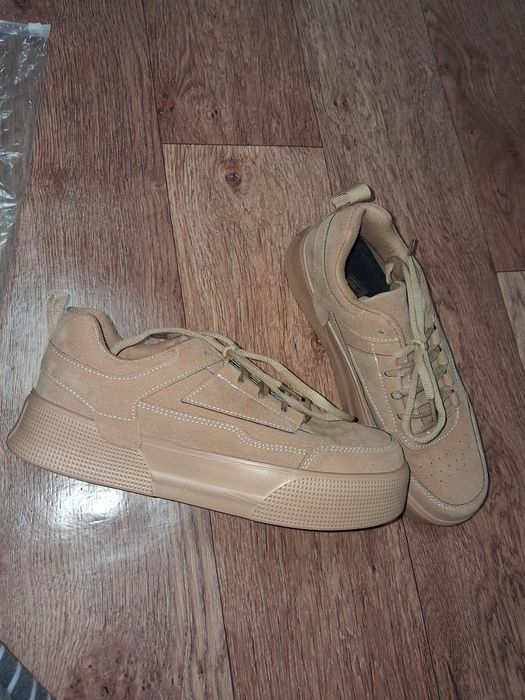 Кросовки женские