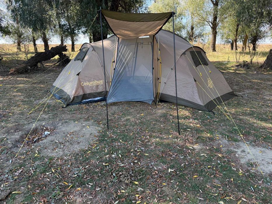 Vand cort cu 4 dormitoare (minim 8 pers)