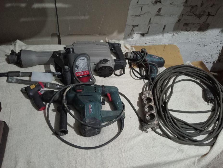 Продам инструменты в отличном состоянии