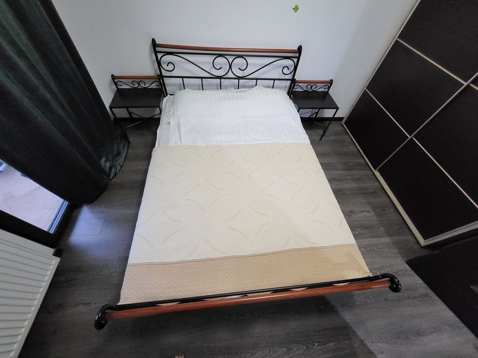 Închiriez apartament 3 camere
