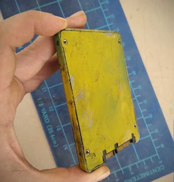 Custom SSD 128 GB тема Cyberpunk 2077