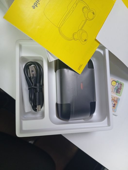 3 вида Чисто нови слушалки всички слушалки са по 15 евро