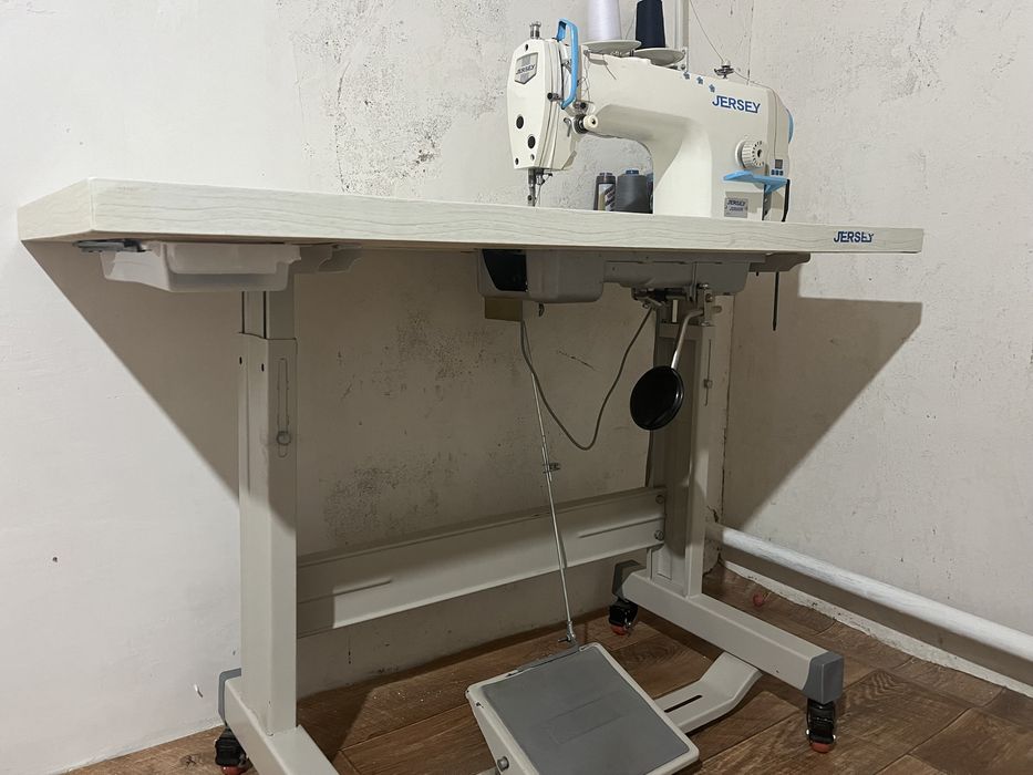 Продам швей машинку