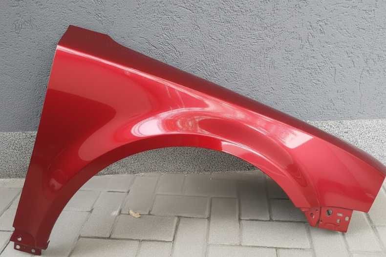 Aripa Fata Dreapta VW Passat B5.5 2004-2005 Vopsita Rosu