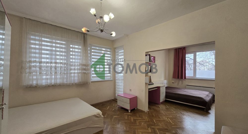 Обзаведен Четиристаен апартамент в района на Ния Мед