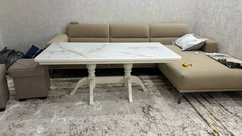 Стол журнальный новый