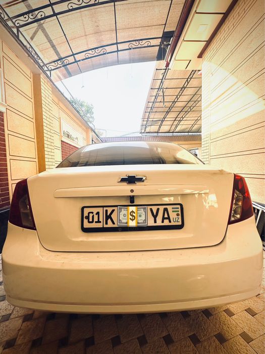 Gentra сотилади a.k.a chevrolet lacetti