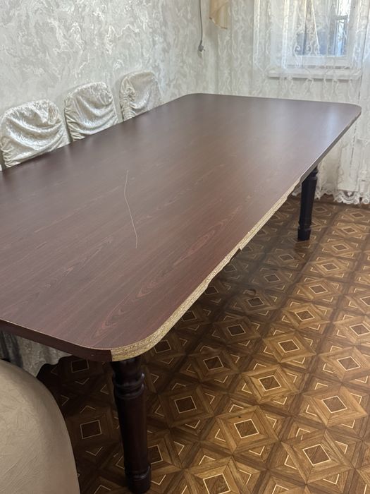 Продается стол и 4 стула