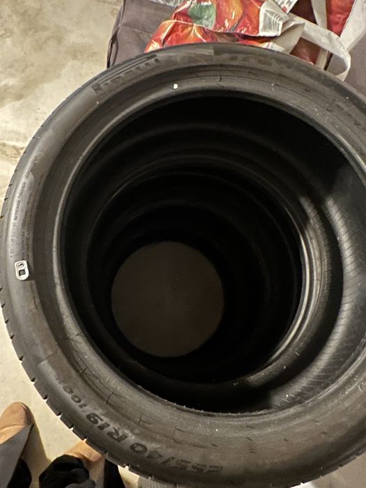 Set pirelli p zero 255/40R19 275/40R19 mustang