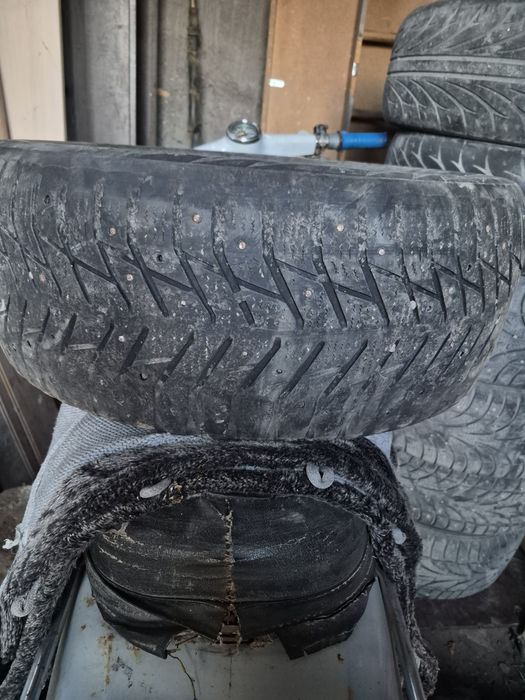 Продам резину.  17.