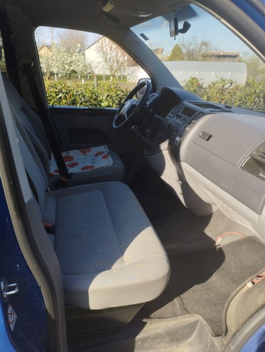 Vând VW T5 albastru