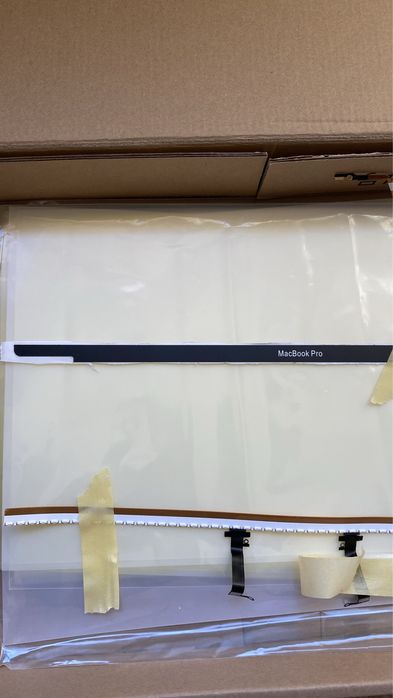 Macbook Pro 15 2017 A1707 капак и подсветка - Flexgate