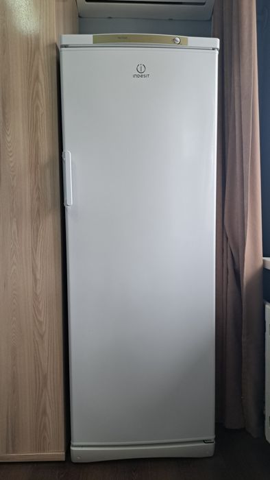 Морозильная камера Indesit