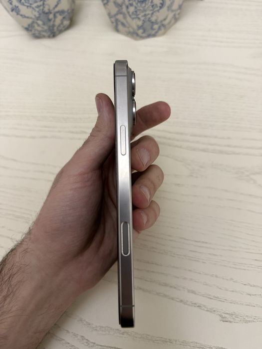Продам Iphone 16 pro max 256gb