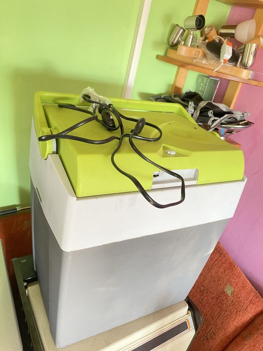 Хладилна чанта на 12/220