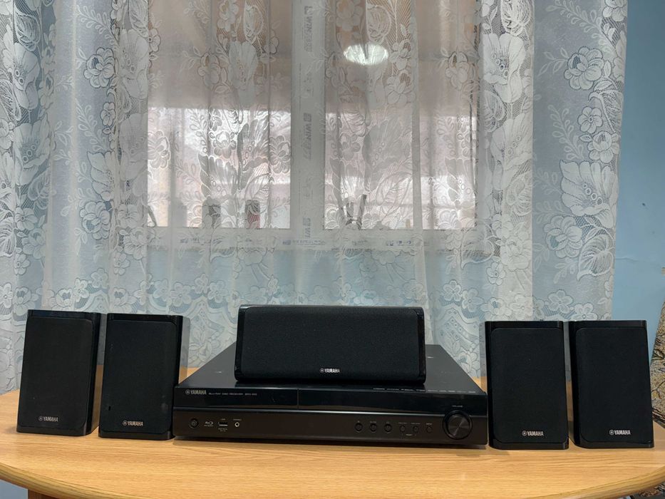Amplificator-AV recivier,YAMAHA 5.1-USB,Blu-Ray,internet,telecomanda