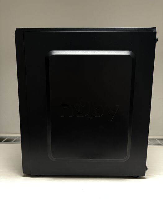 Carcasă PC nJoy Motion cu RGB – airflow bun, ideală pentru gaming