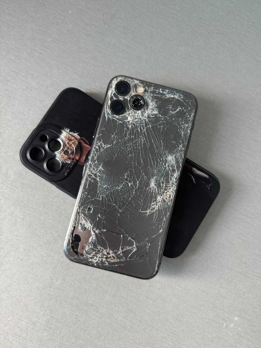 iPhone 11 Pro -256Gb ( placa buna ) FMI off