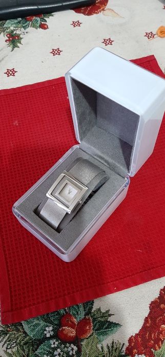Оригинален дамски часовник