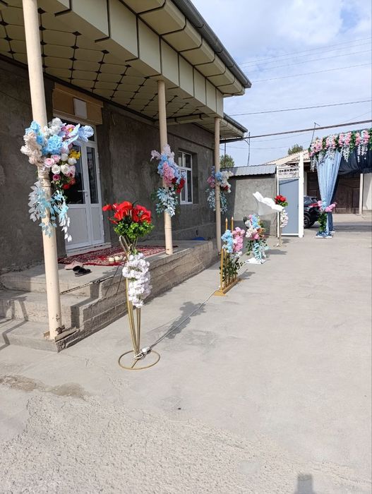 Oformleniya, tóy bezaklari sotiladi