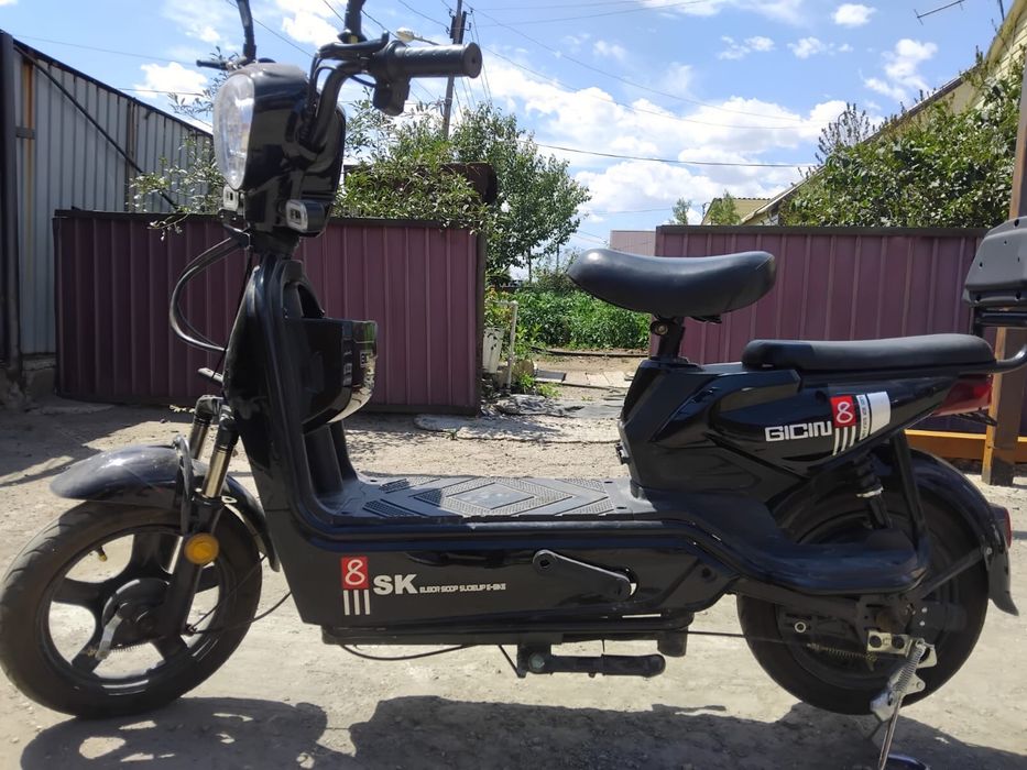 Продам электросамокат