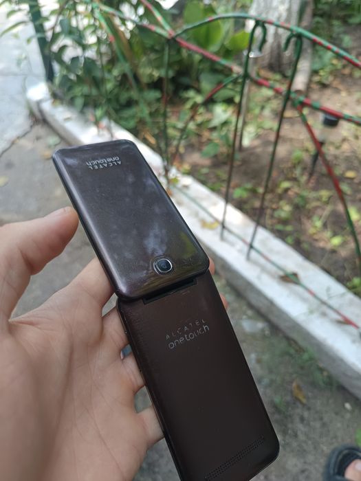 Vând telefoane pentru coletionari