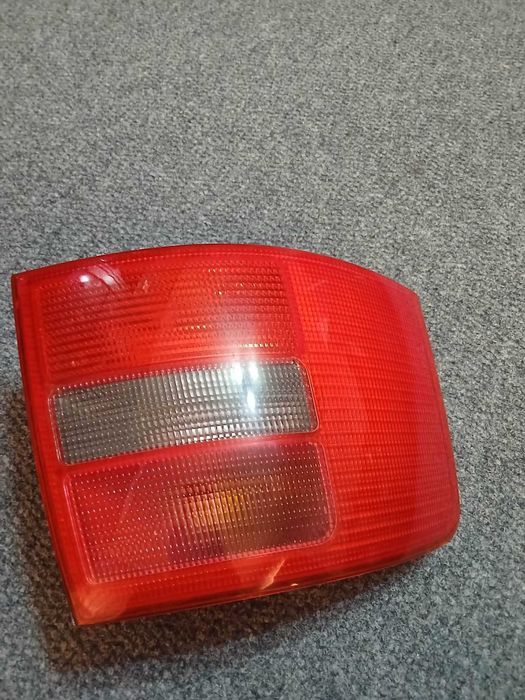 Ляв стоп за Ауди А6 комби