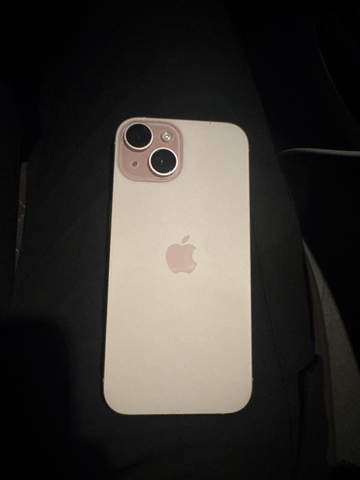 Срочно продам айфон 15 128 гб