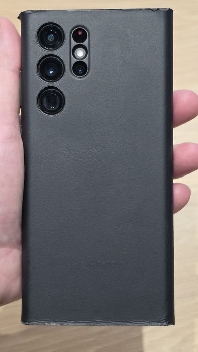 Samsung Galaxy S22 Ultra, 512 GB + Two Cases