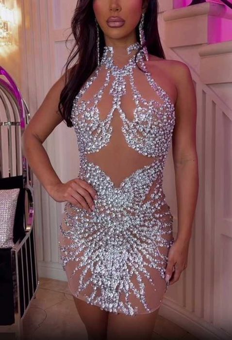 Къса официална рокля с камъни