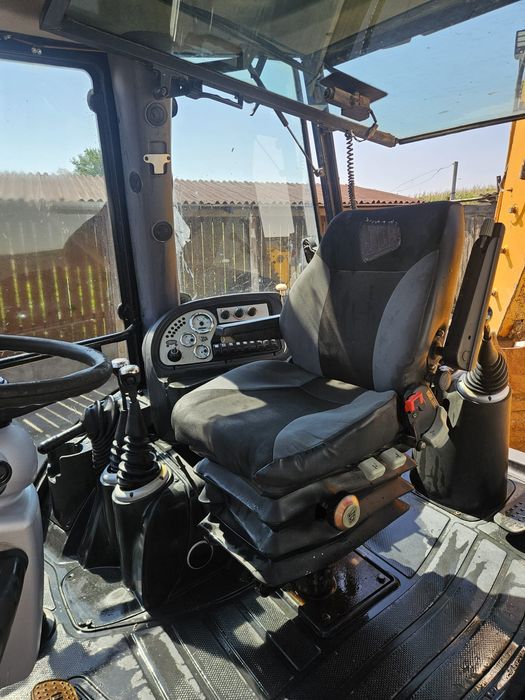 Buldoexcavator jcb3cx
