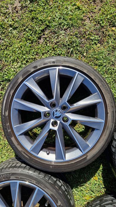 Roți vară  jante Al R17 Skoda Fabia Rapid Vw Polo Seat Ibiza 215 40 17