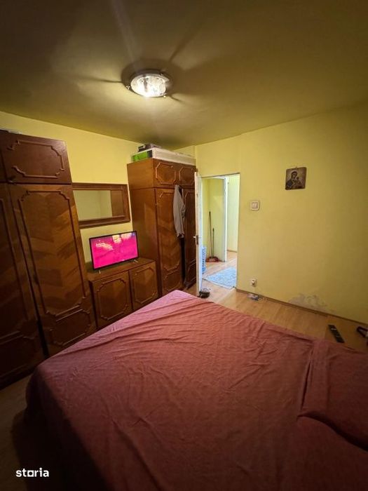 Apartament 3 camere decomandate, et 4 , Craiovita Noua