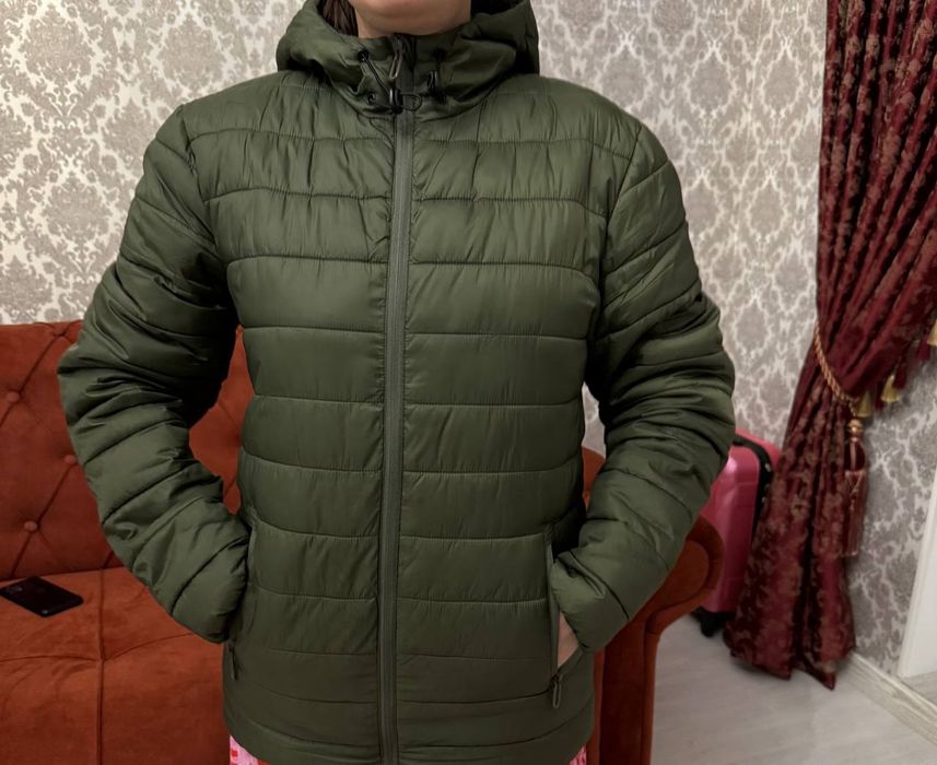 Продам ветровку мужские