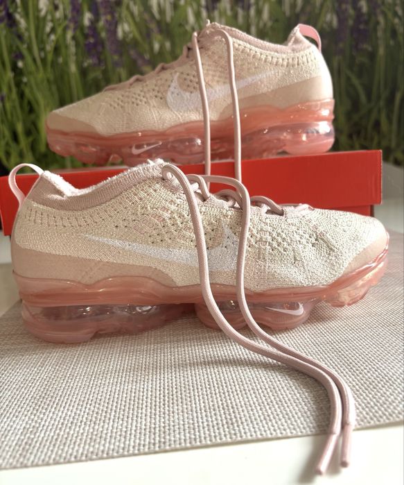 Продавам Nike Air VaporMax чисто нови