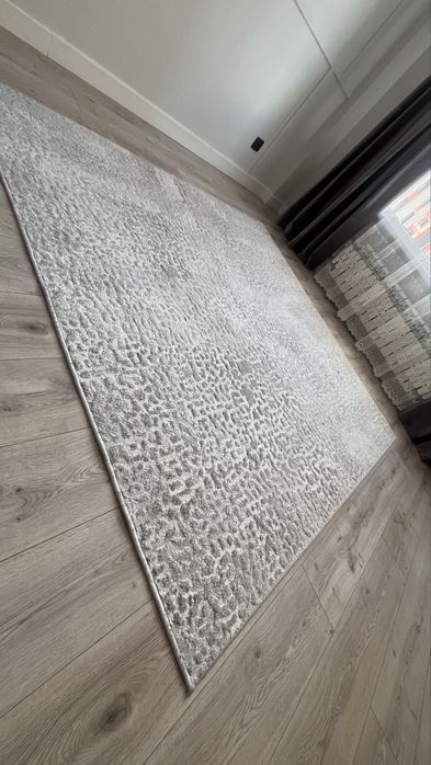 Продам ковер 2 на 2м