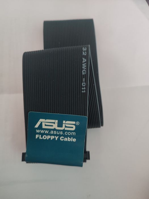Нов лентов кабел за ASUS