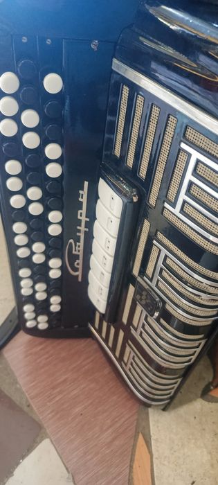 продам баян Сатурн