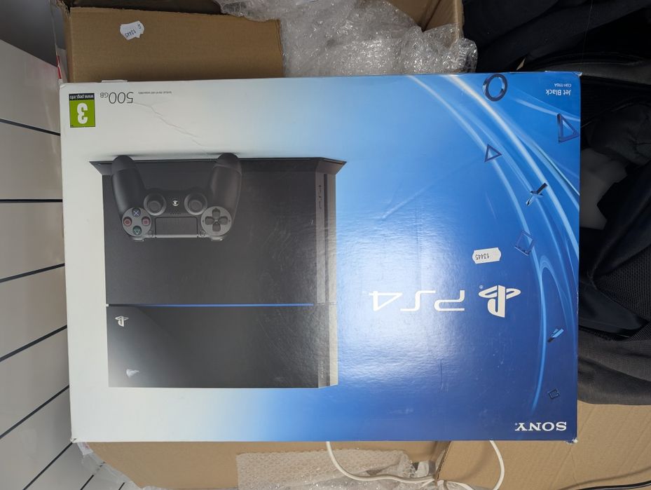 Sony PS4 + controller