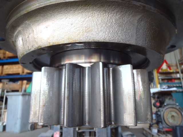 Reductor de rotire Case CX180 - Piese de schimb Case