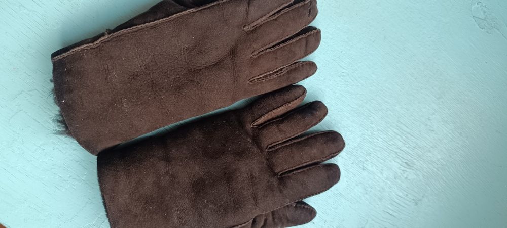 Продам женскии теплый перчатка.