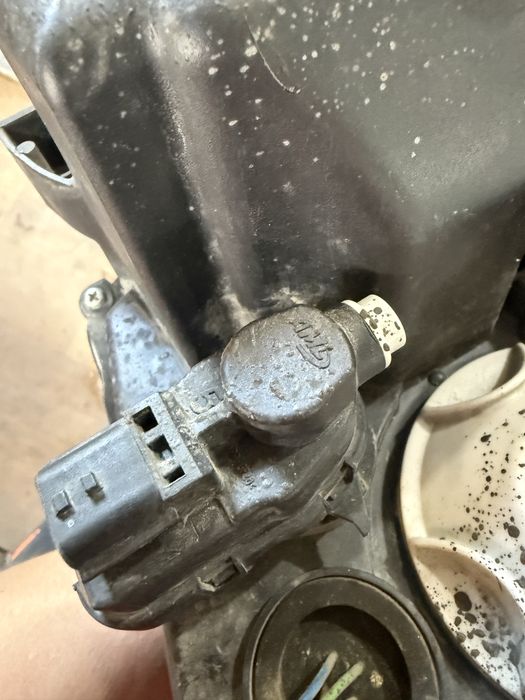 Фара веста левая оригинал киржач