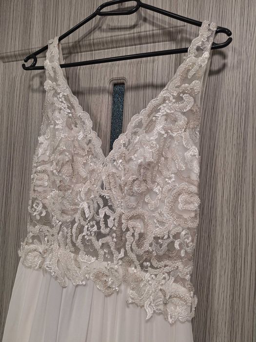 Vand rochie mireasa