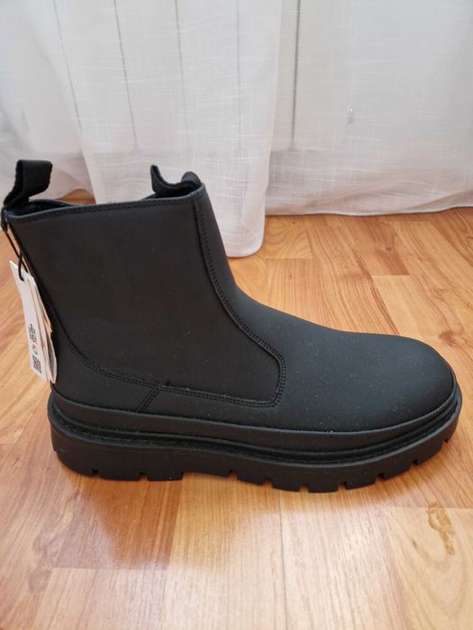 Cizme cu fermoar Zara