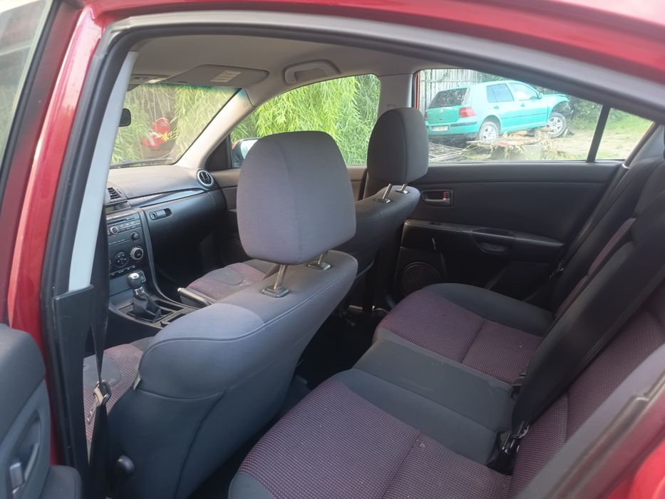 Vând Mazda3 anul 2005 1.6 diesel