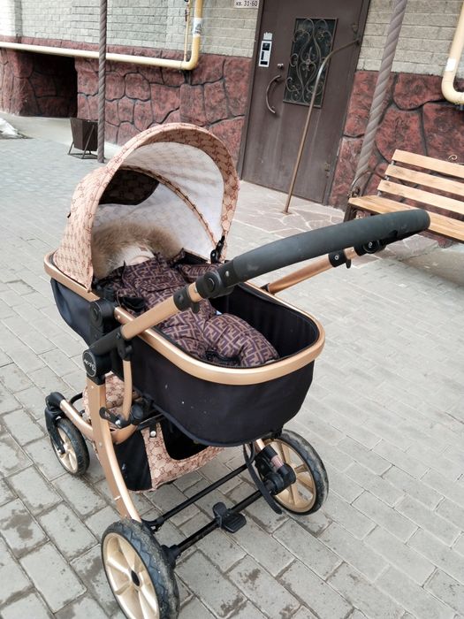 Коляска в отличном состоянии