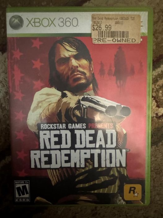 Продам Xbox, в комплекте 2 джойстика и диски