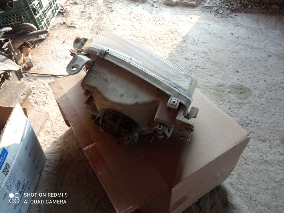 Фары от Toyota carina e